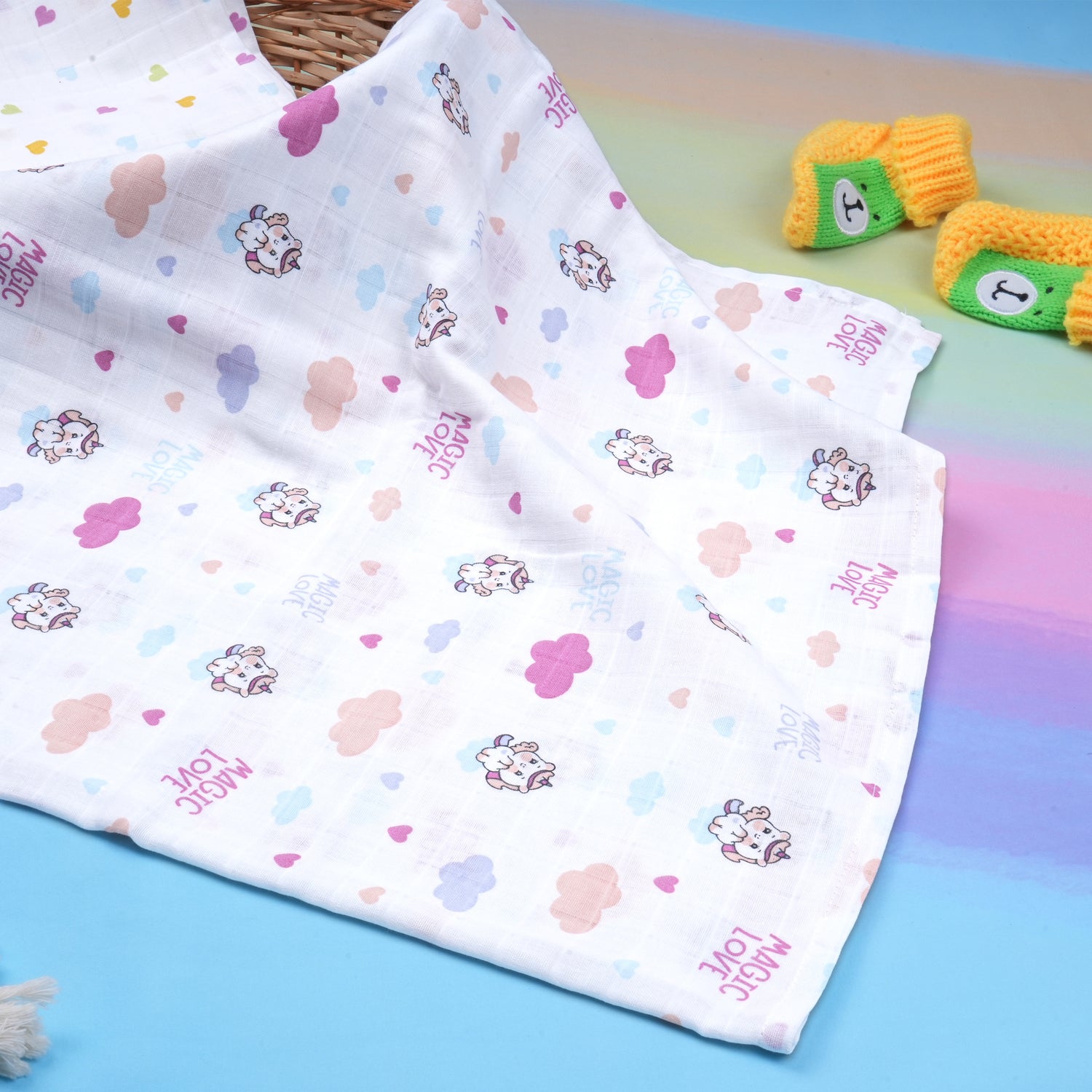 baby swaddle muslin, newborn swaddle blanket, muslin baby wrap India, breathable baby blanket, soft baby swaddle cloth, unisex baby swaddle, muslin baby essentials