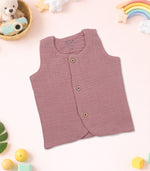 Dusty rose pink 4-layer crinkled muslin jabla with wooden buttons — super soft, airy daily wear for NB–6M.