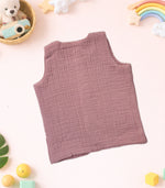 Dusty rose pink 4-layer crinkled muslin jabla with wooden buttons — super soft, airy daily wear for NB–6M.