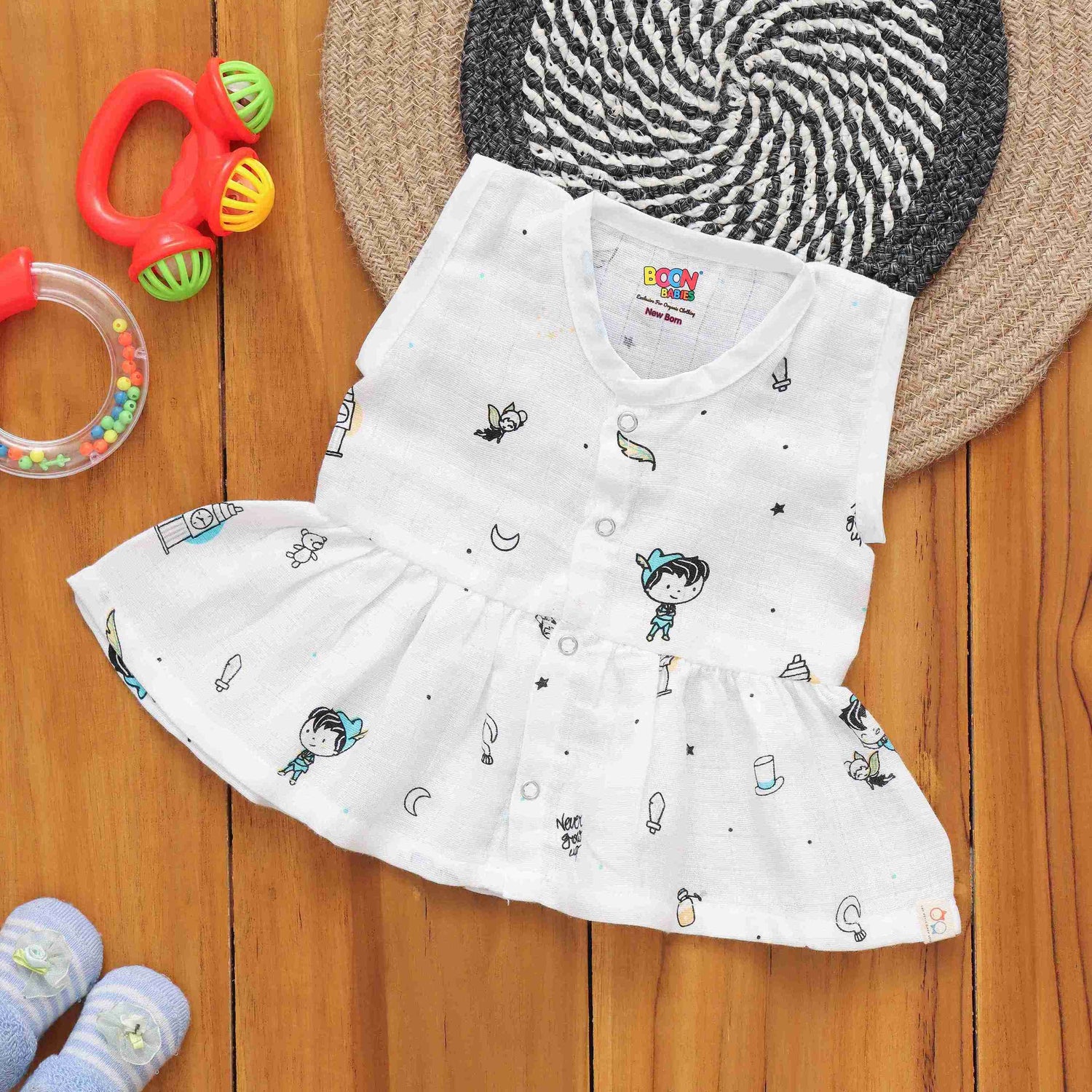 Whimsical Wonders: Cute Printed Muslin Frock for Infants