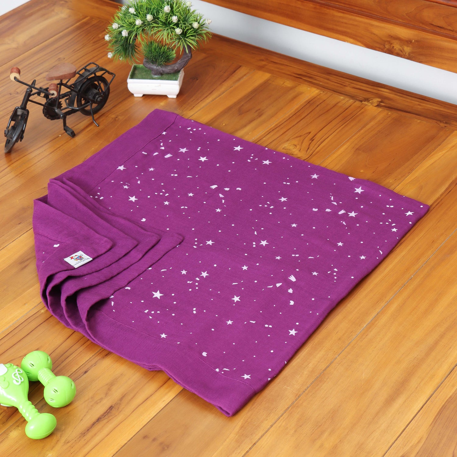 Snuggly Prints: Cute 6-Layer Blanket for Little Ones