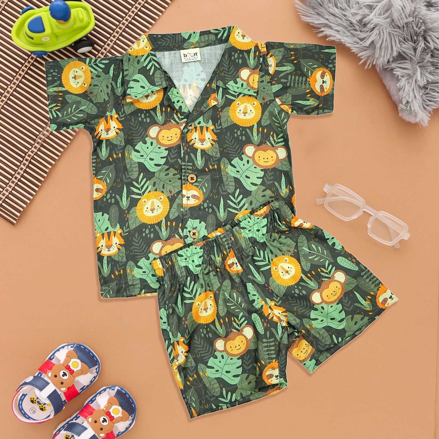 Jungle Friends – Open-Collar Shirt with Lion & Monkey Print