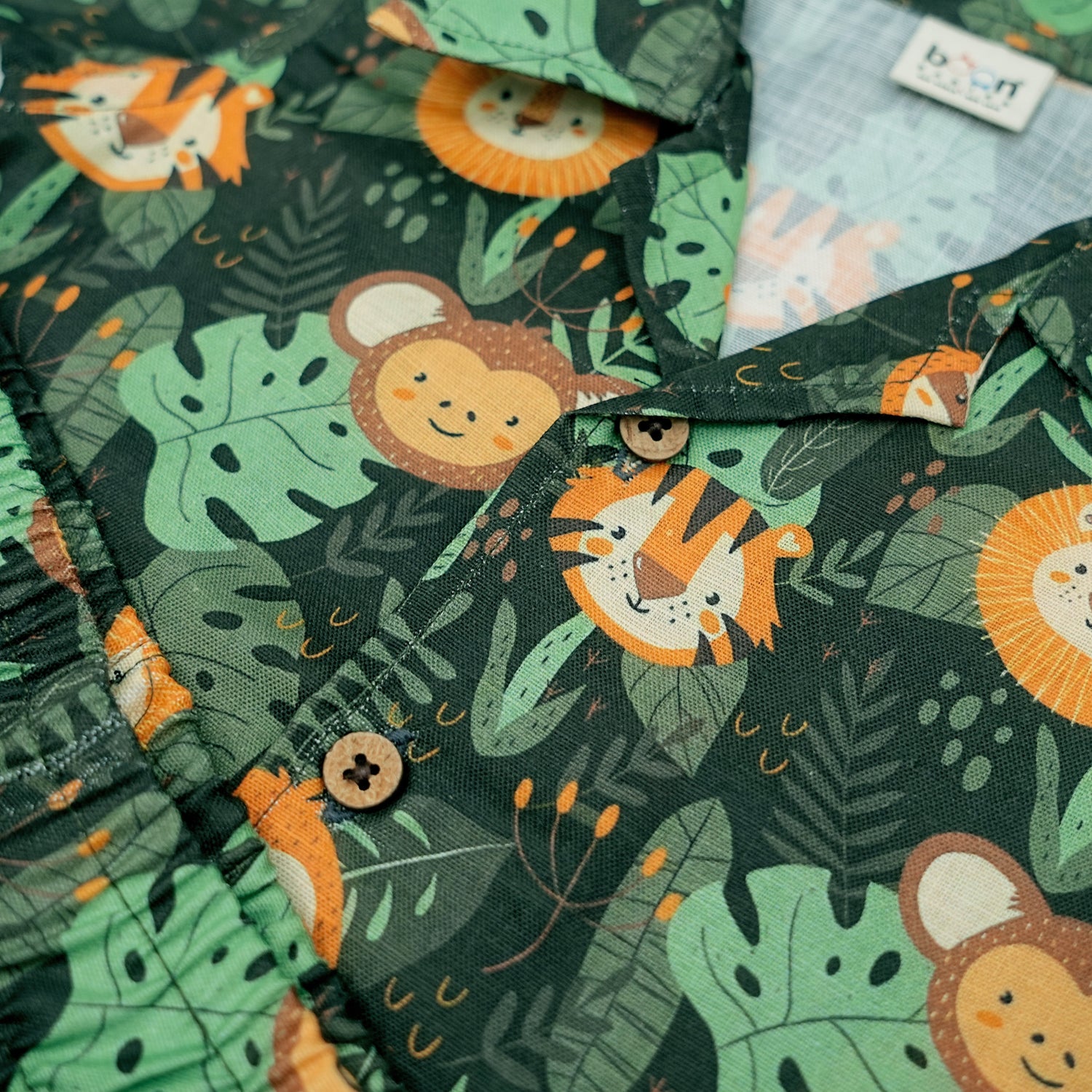 Jungle Friends – Open-Collar Shirt with Lion & Monkey Print