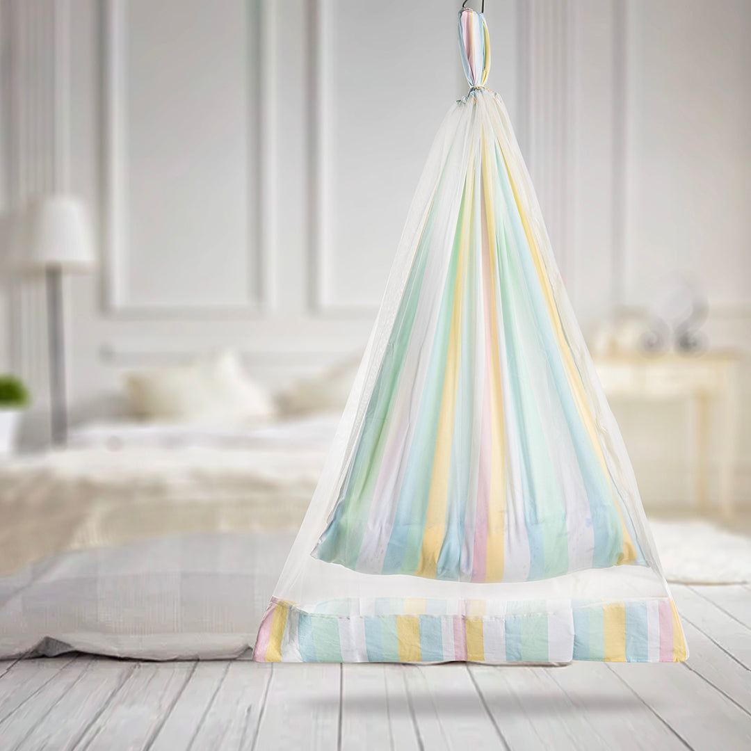 Unicorn Fantasy: Enchanting Cradle with Unicorn Prints and Net