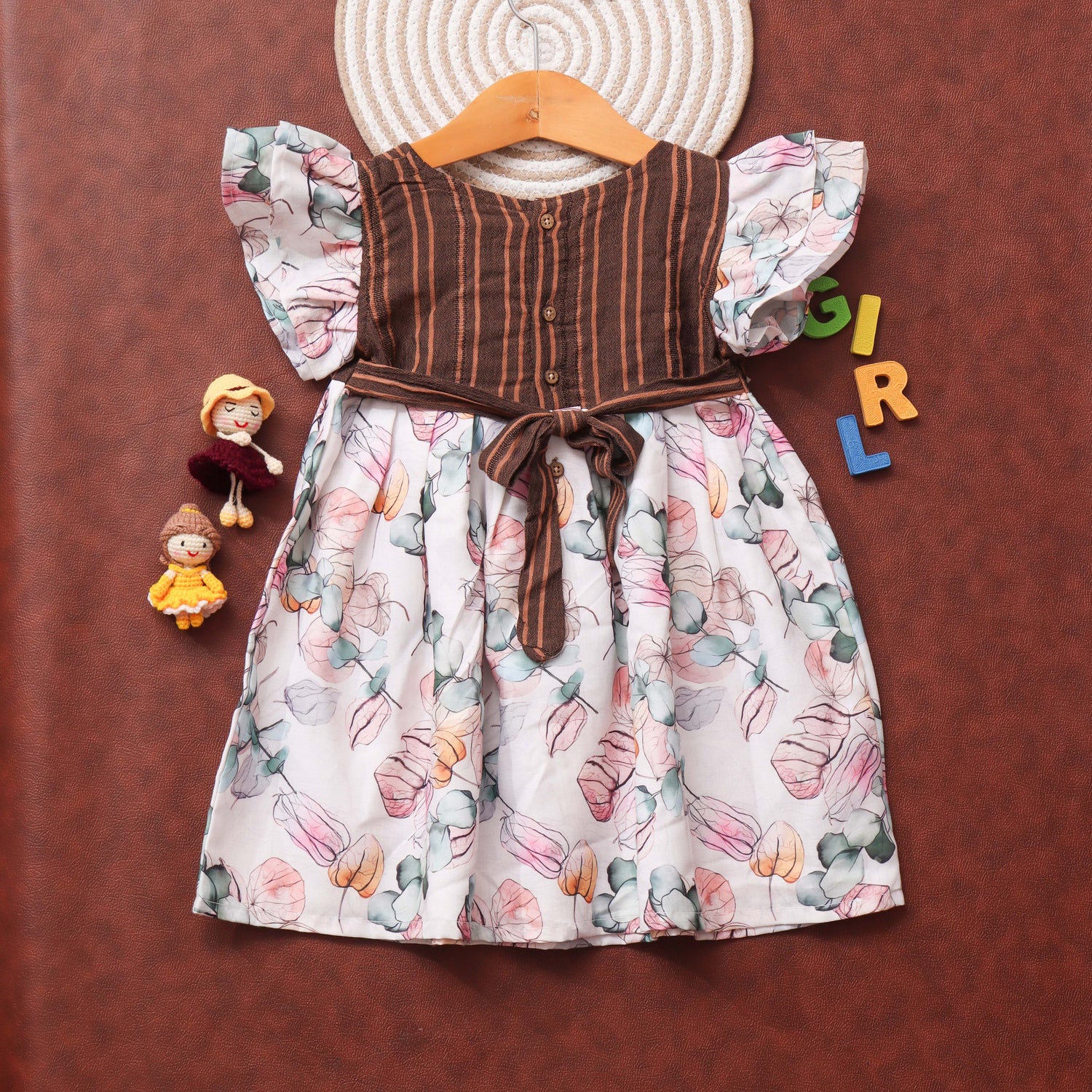 Fresh Foliage: Adorable Baby Girls Frock with Leaf Design