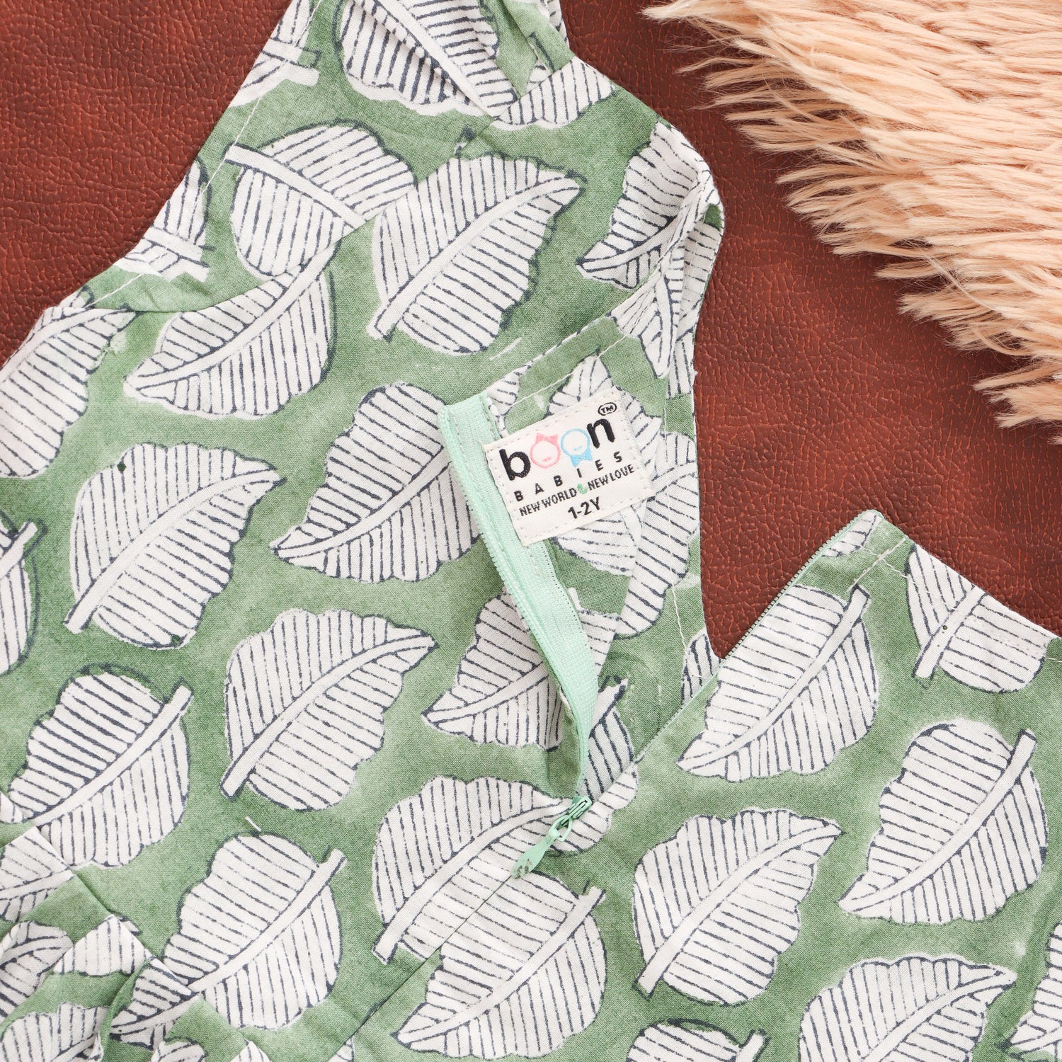 Leafy Lullaby: Dreamy Green Print Frock for Girls