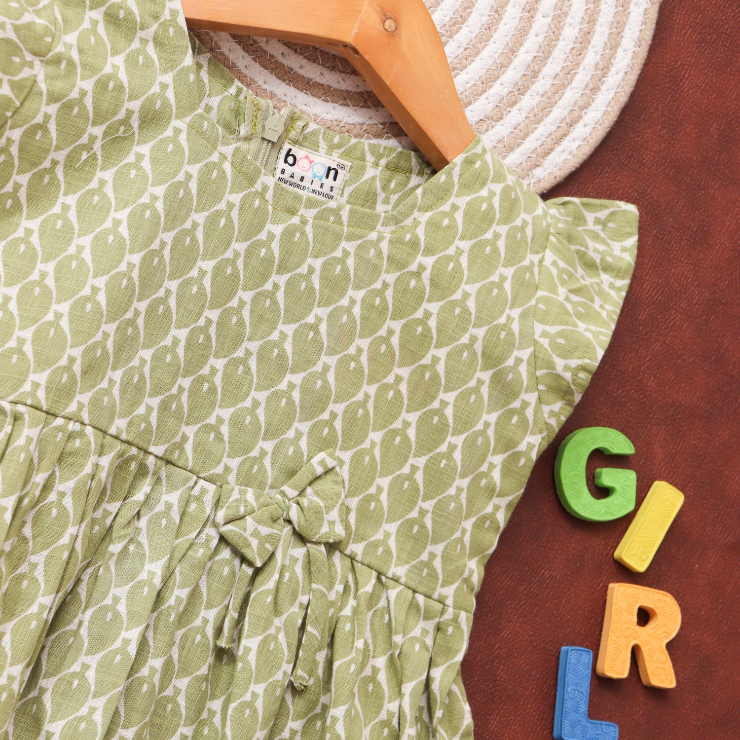 Leafy Luxe: Green Pattern Frock for Little Girls