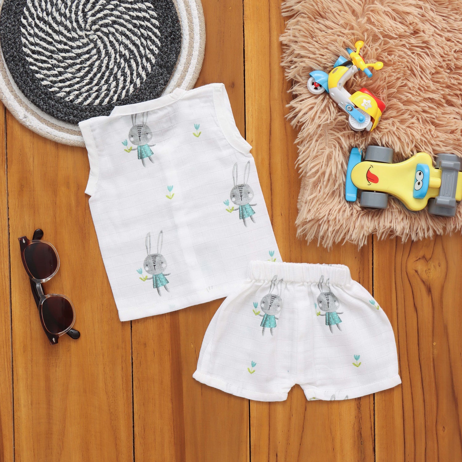 Twinkle Set: Adorable Printed Jabla with Matching Shorts