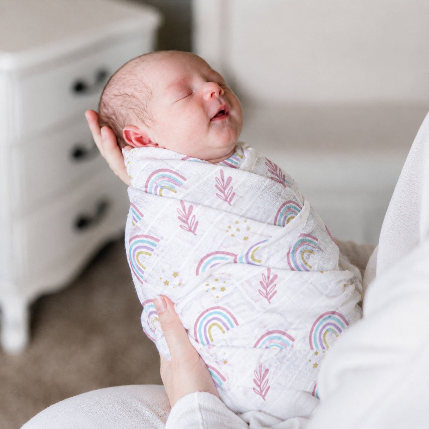 Soft, breathable printed muslin swaddle blanket by Boon Babies, 100x100 cm, gentle wrap for babies.