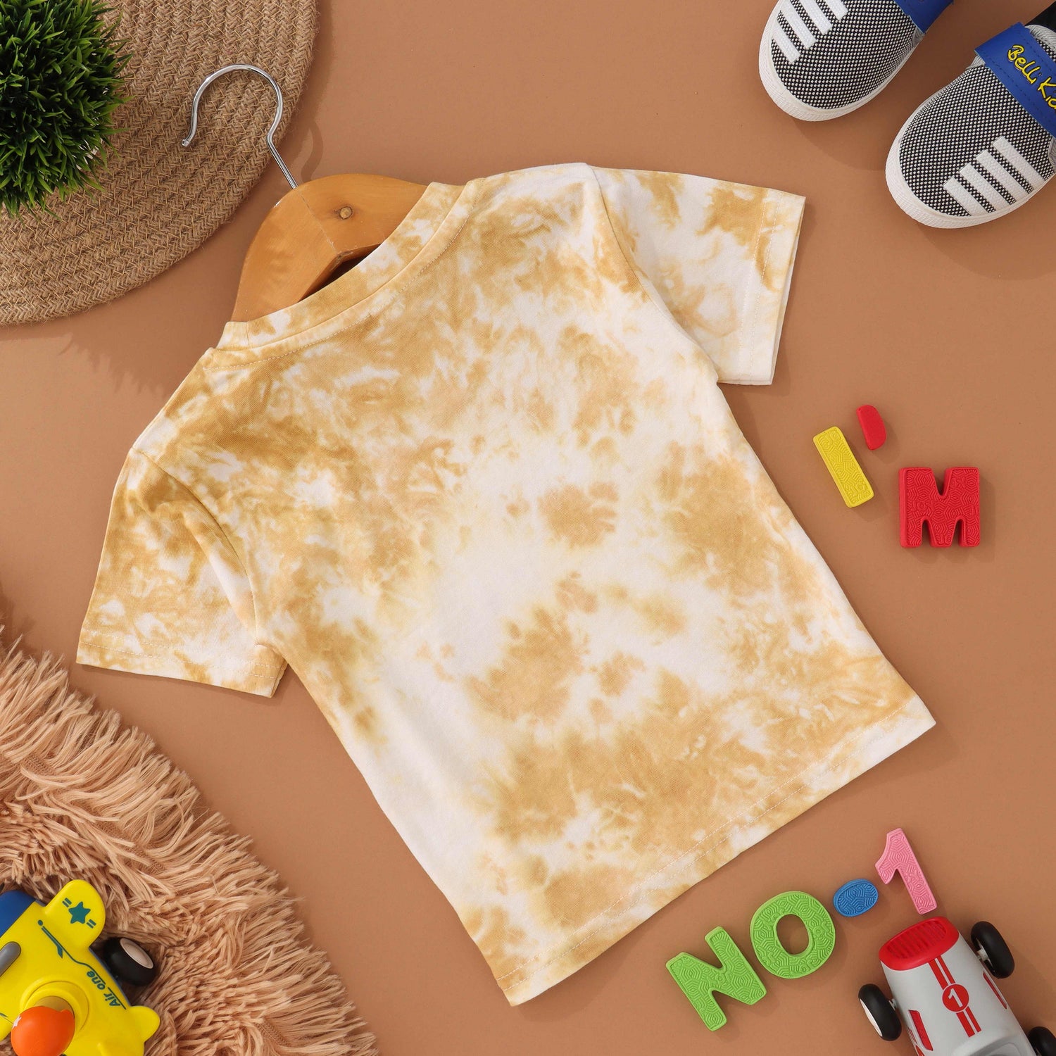 Desert Bloom: Beige Tie & Dye Kids T shirt