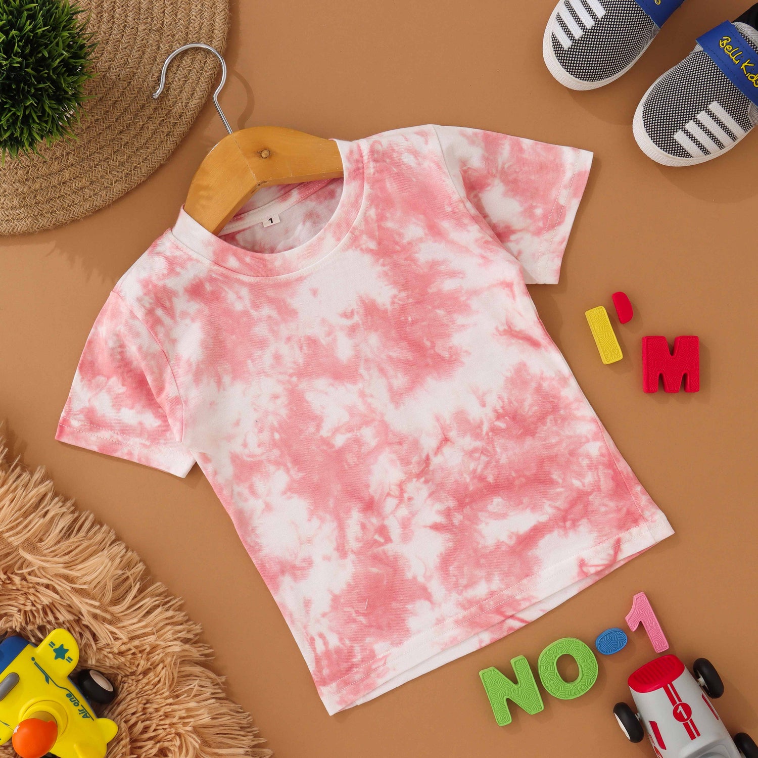 Sweet Pink: Tie & Dye Kids T shirt