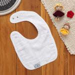Adorable muslin baby bib with elephant print. Snap-on, soft, and perfect for feeding and drooling – free size for all babies.
