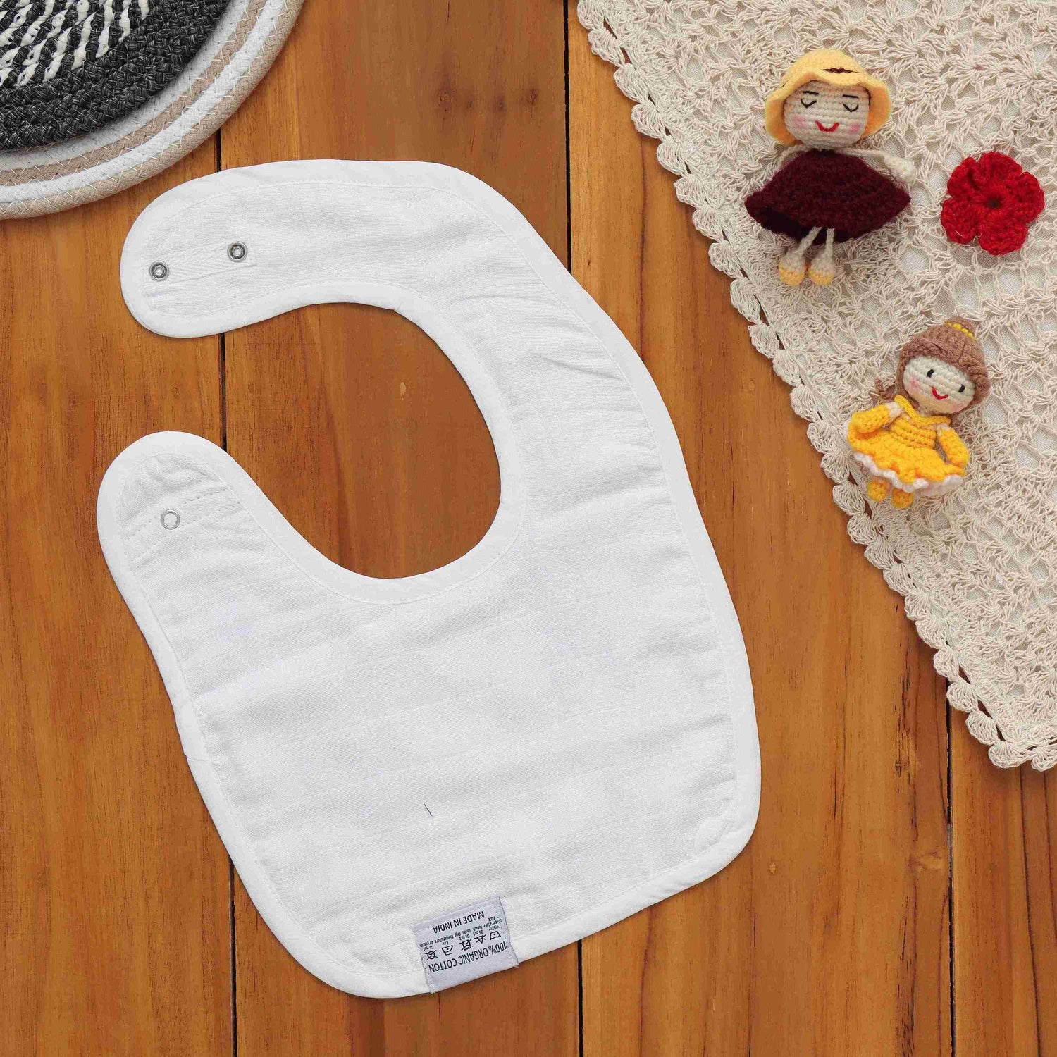 Soft muslin bib with bear and bunny forest prints. Snap-on, breathable, and perfect for feeding and drool-time. Free size fit.