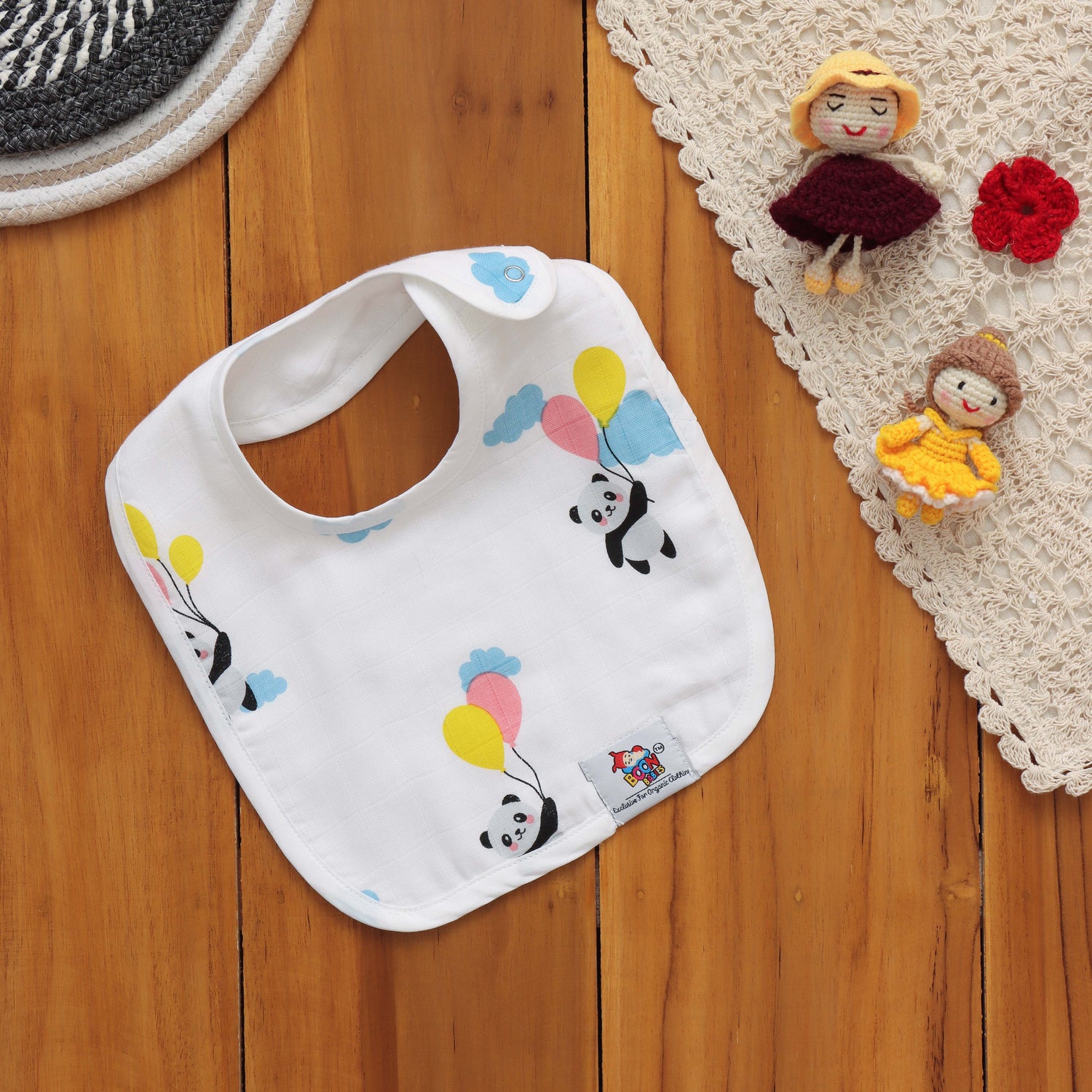 Adorable muslin baby bib with panda and balloons. Snap-button, breathable, and perfect for feeding & drool control – free size.