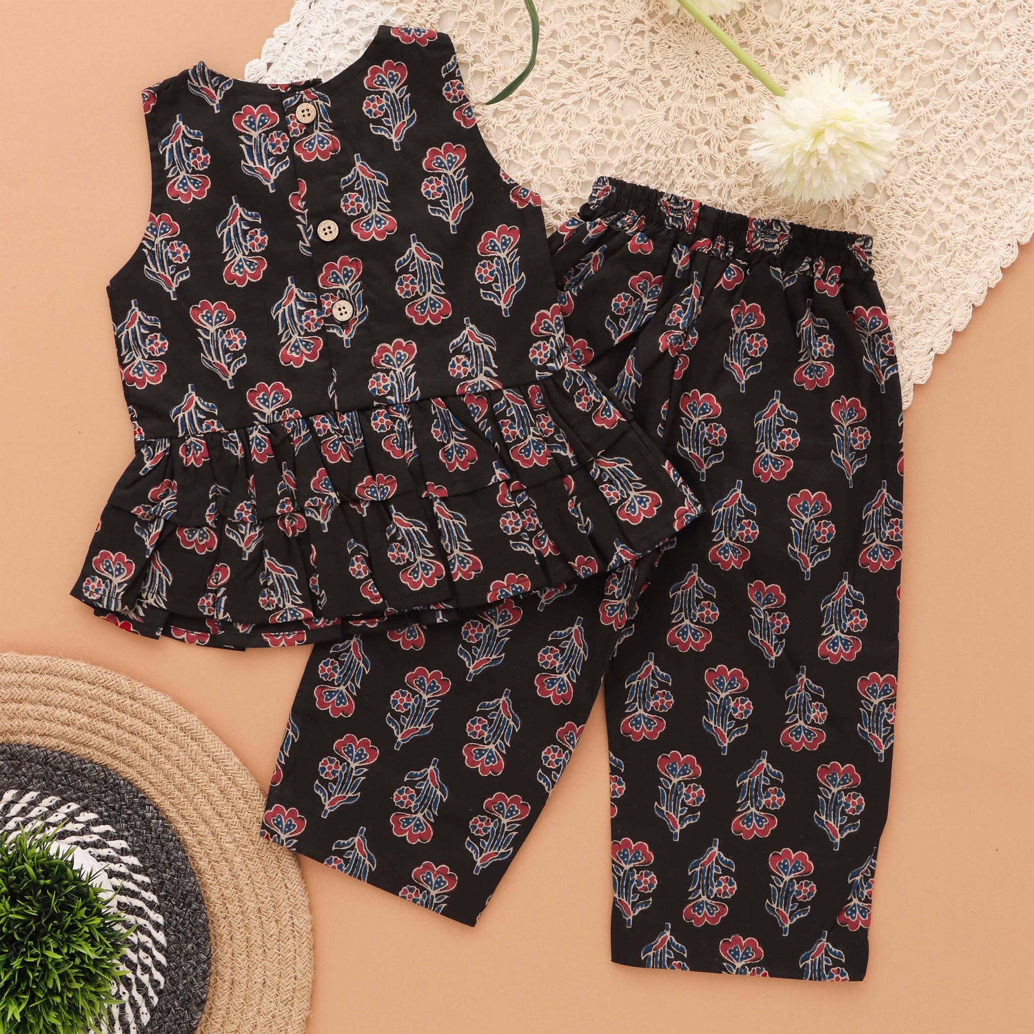 Black Floral Slub Cotton Top & Pant Set with Ruffle Style – Baby Girls