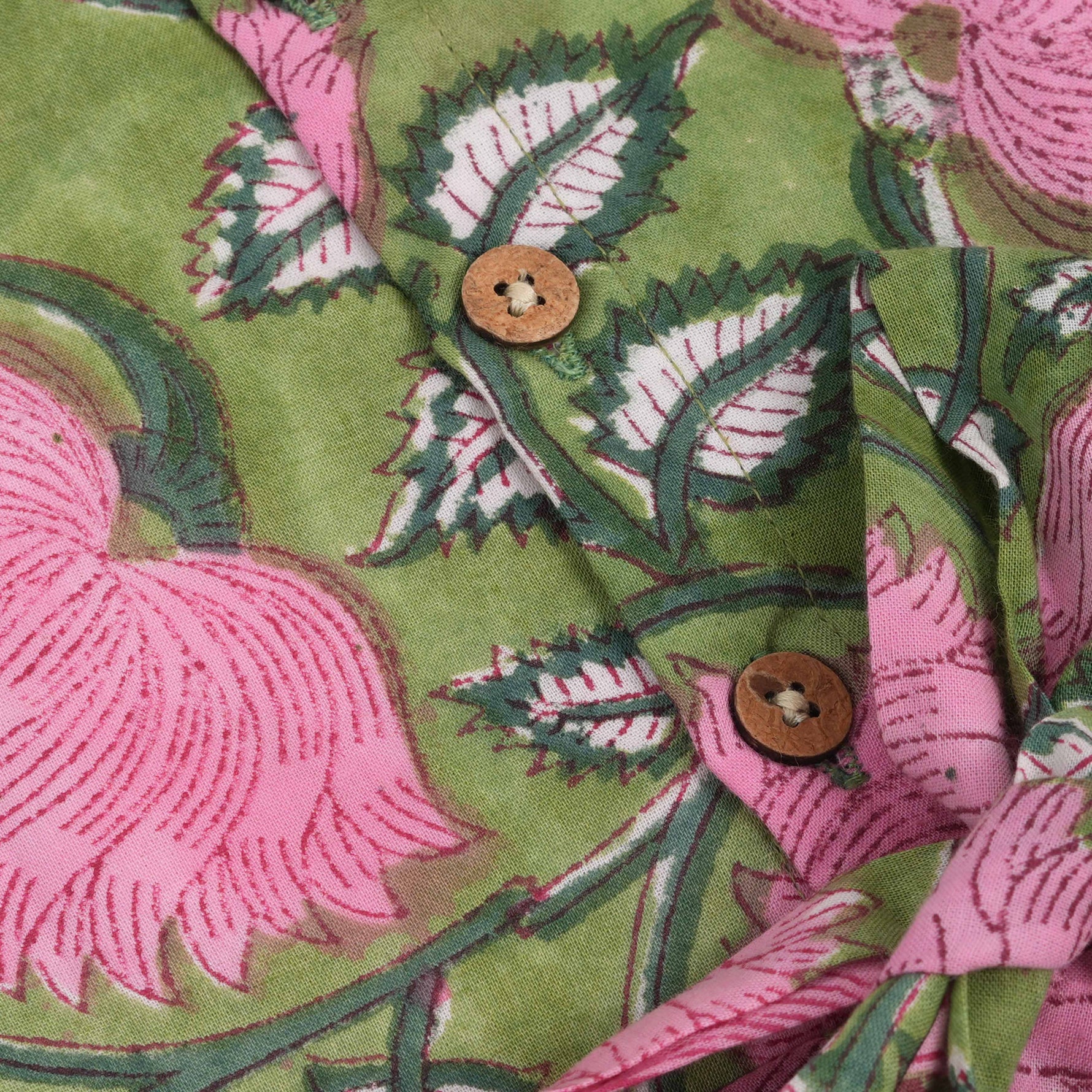 Soft cotton frock with cap sleeves and floral block print. Perfect comfort and style for girls aged 6M–5Y.
