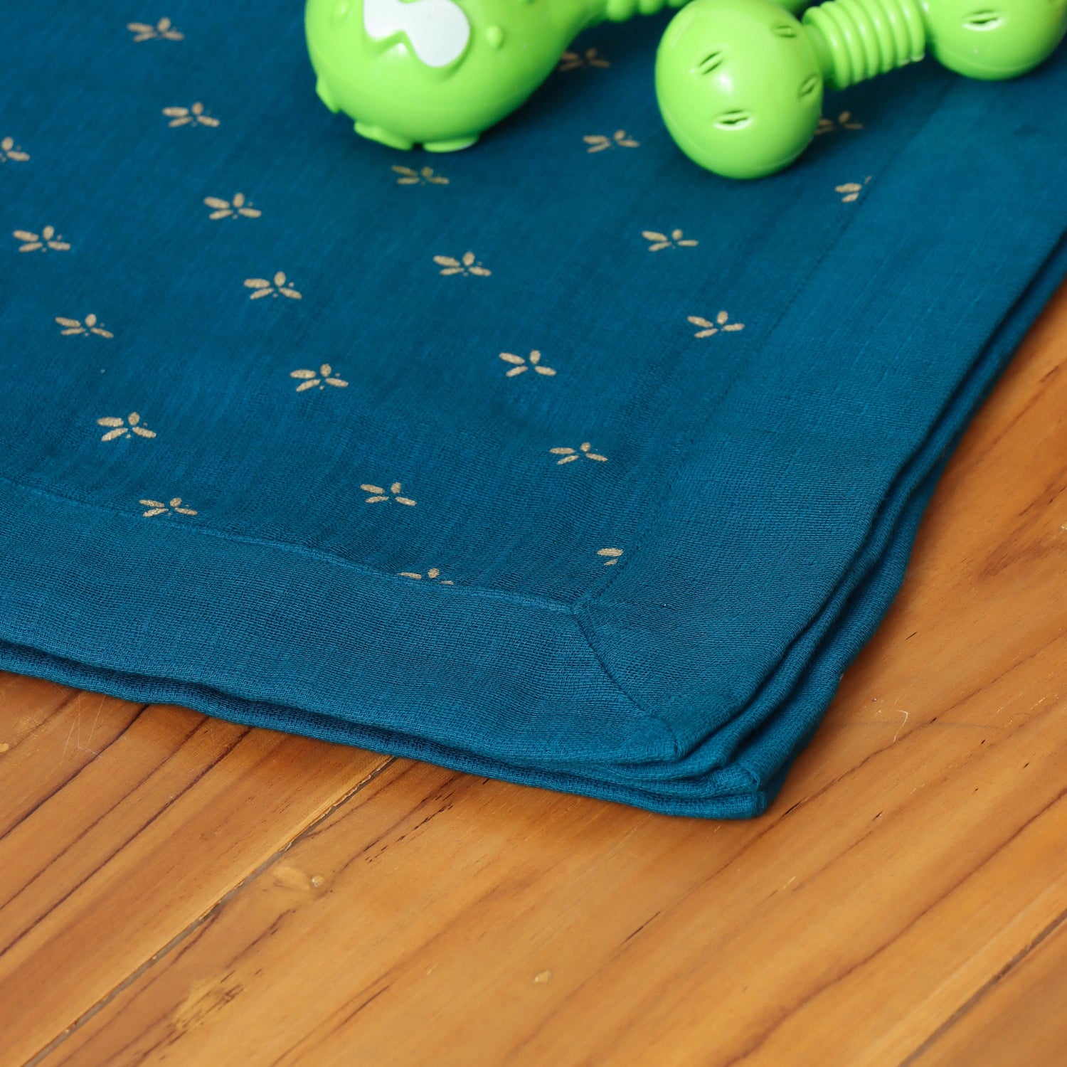 Cozy Cuties: Adorable 6-Layer Baby Blanket with Prints Boon Babies