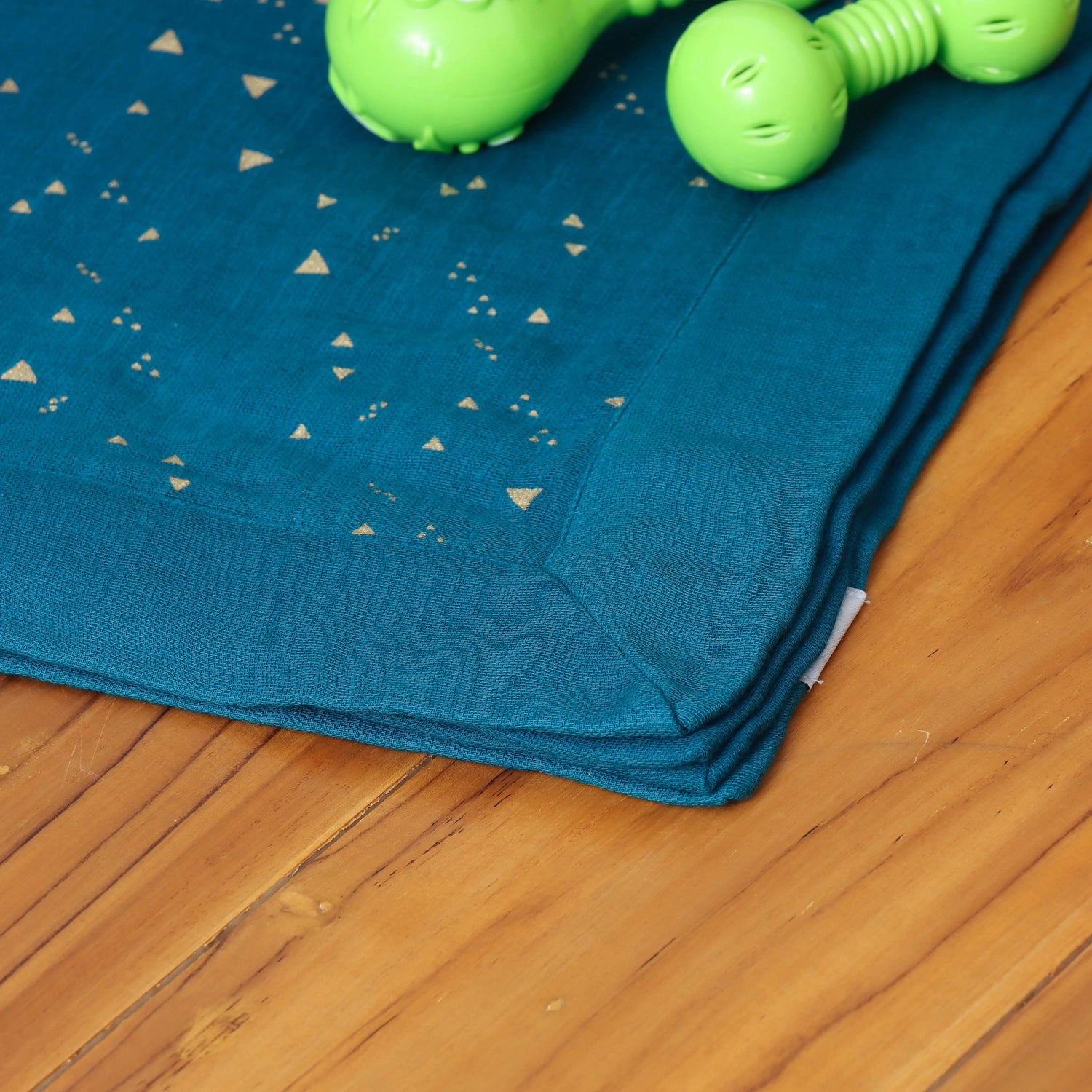 Cozy Cuties: Adorable 6-Layer Baby Blanket with Prints Boon Babies