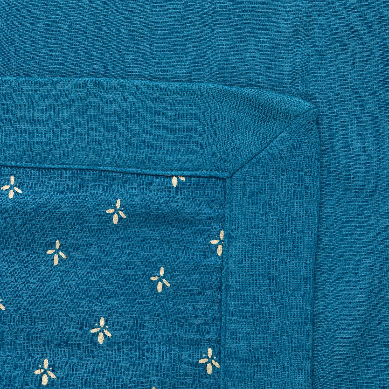 Cozy Cuties: Adorable 6-Layer Baby Blanket with Prints Boon Babies