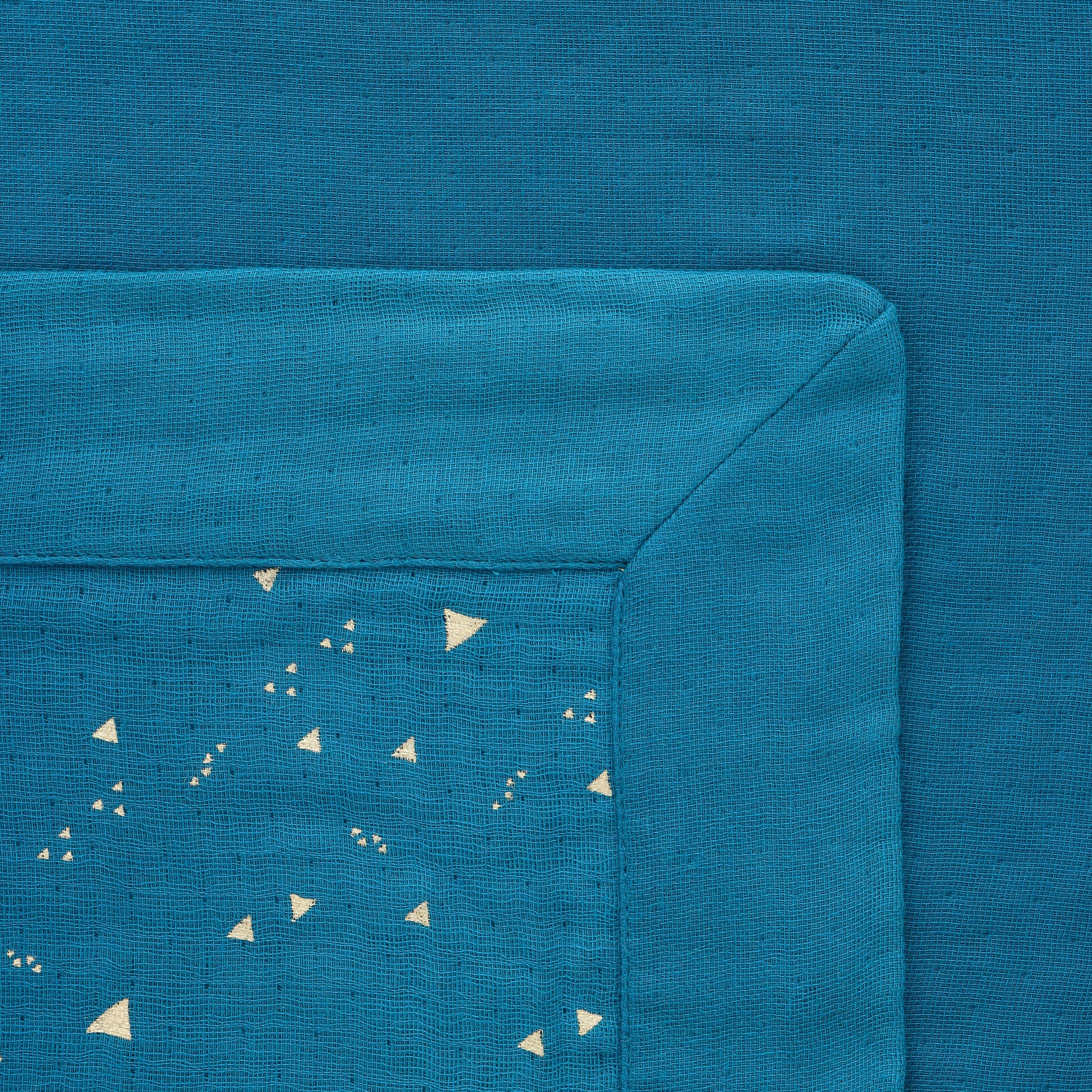 Cozy Cuties: Adorable 6-Layer Baby Blanket with Prints Boon Babies