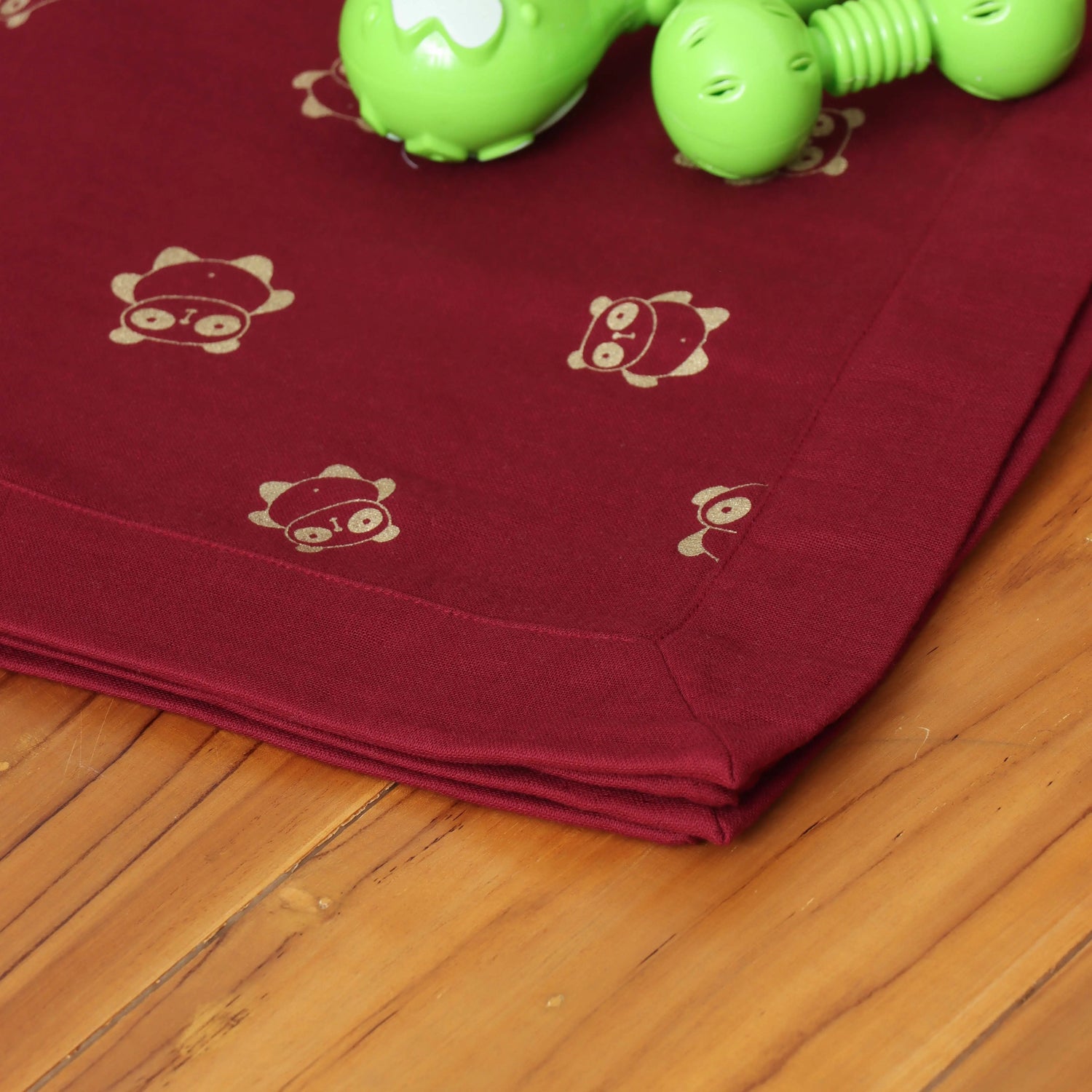 Cuddly Comfort: Cute 6-Layer Printed Blanket for Babies Boon Babies