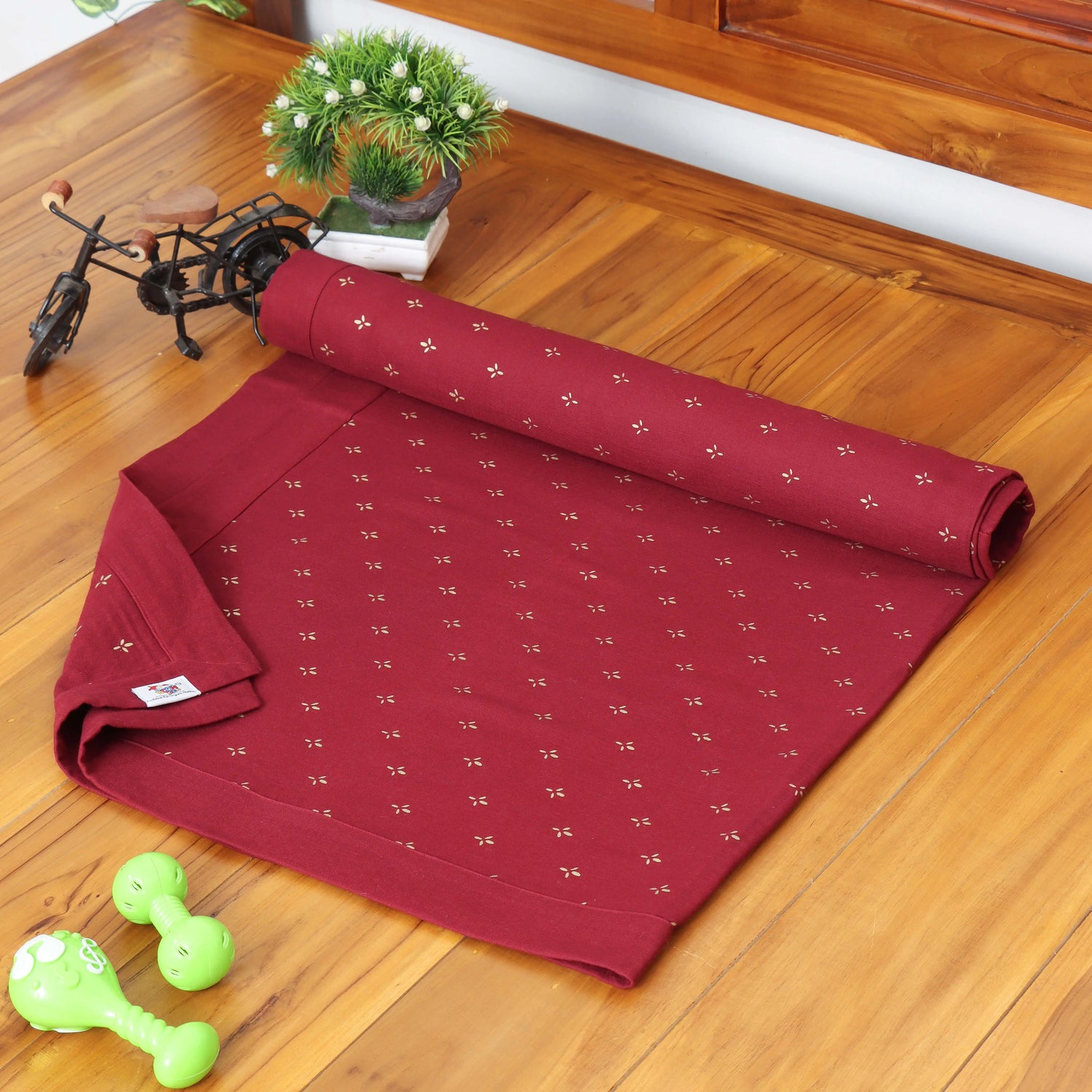 Cuddly Comfort: Cute 6-Layer Printed Blanket for Babies Boon Babies