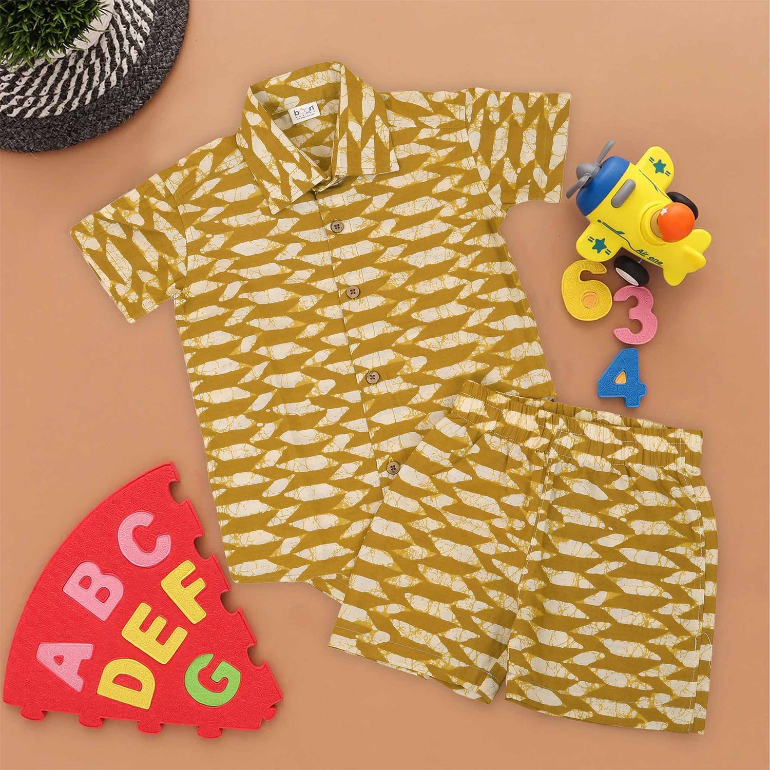 Zigzag Style: Boys' Chevron Pattern Shirt and Coordinated Shorts