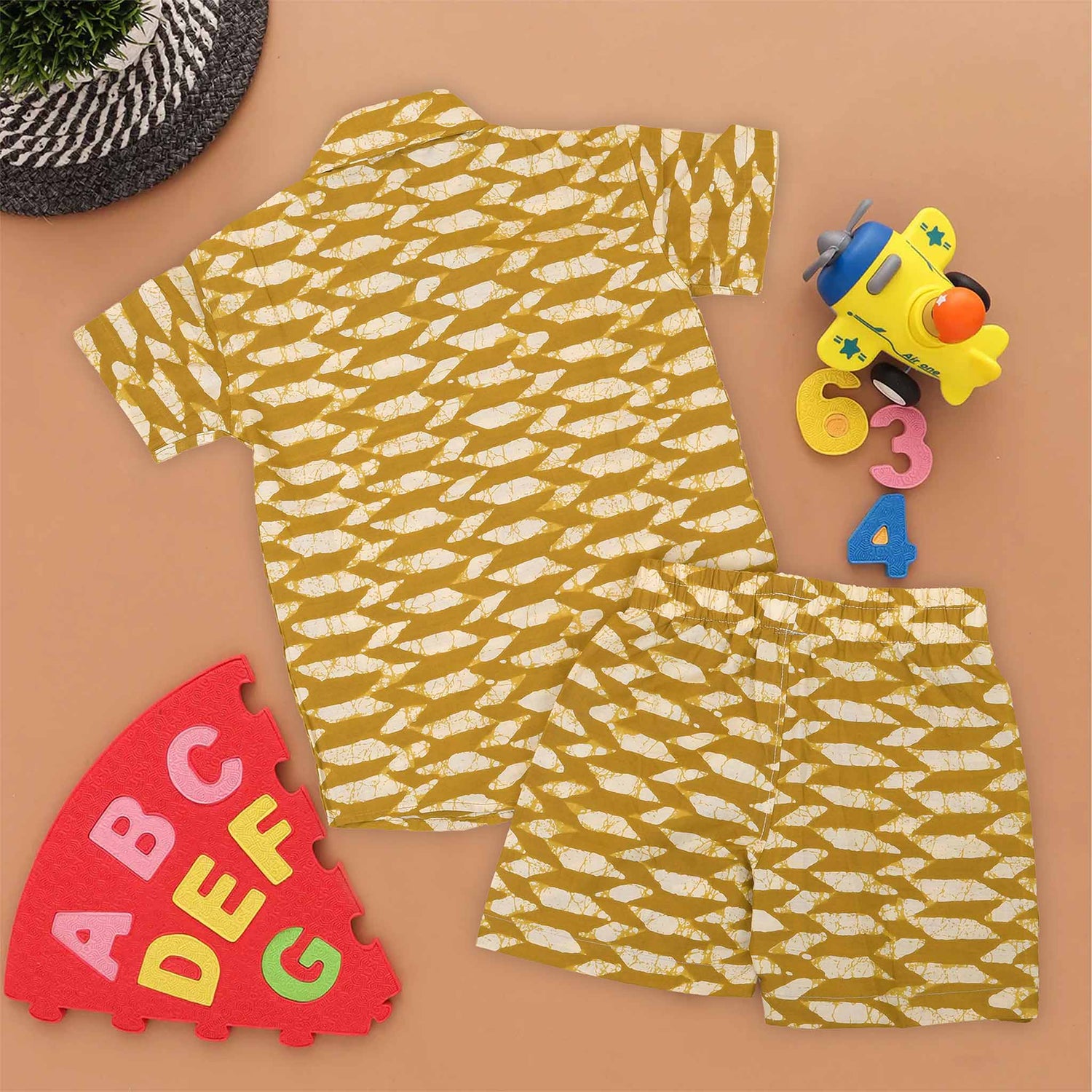 Zigzag Style: Boys' Chevron Pattern Shirt and Coordinated Shorts