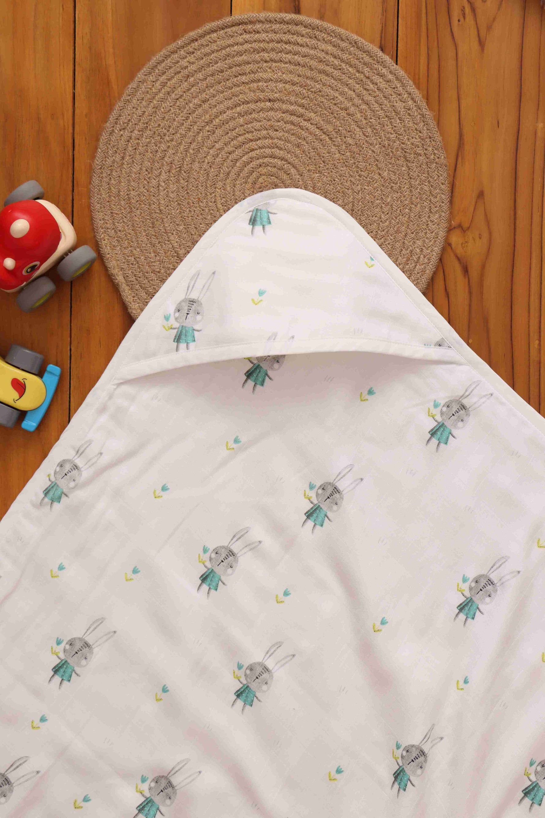 Chic Hooded Baby Towels with Fun Prints - Baby Essentials Boon Babies