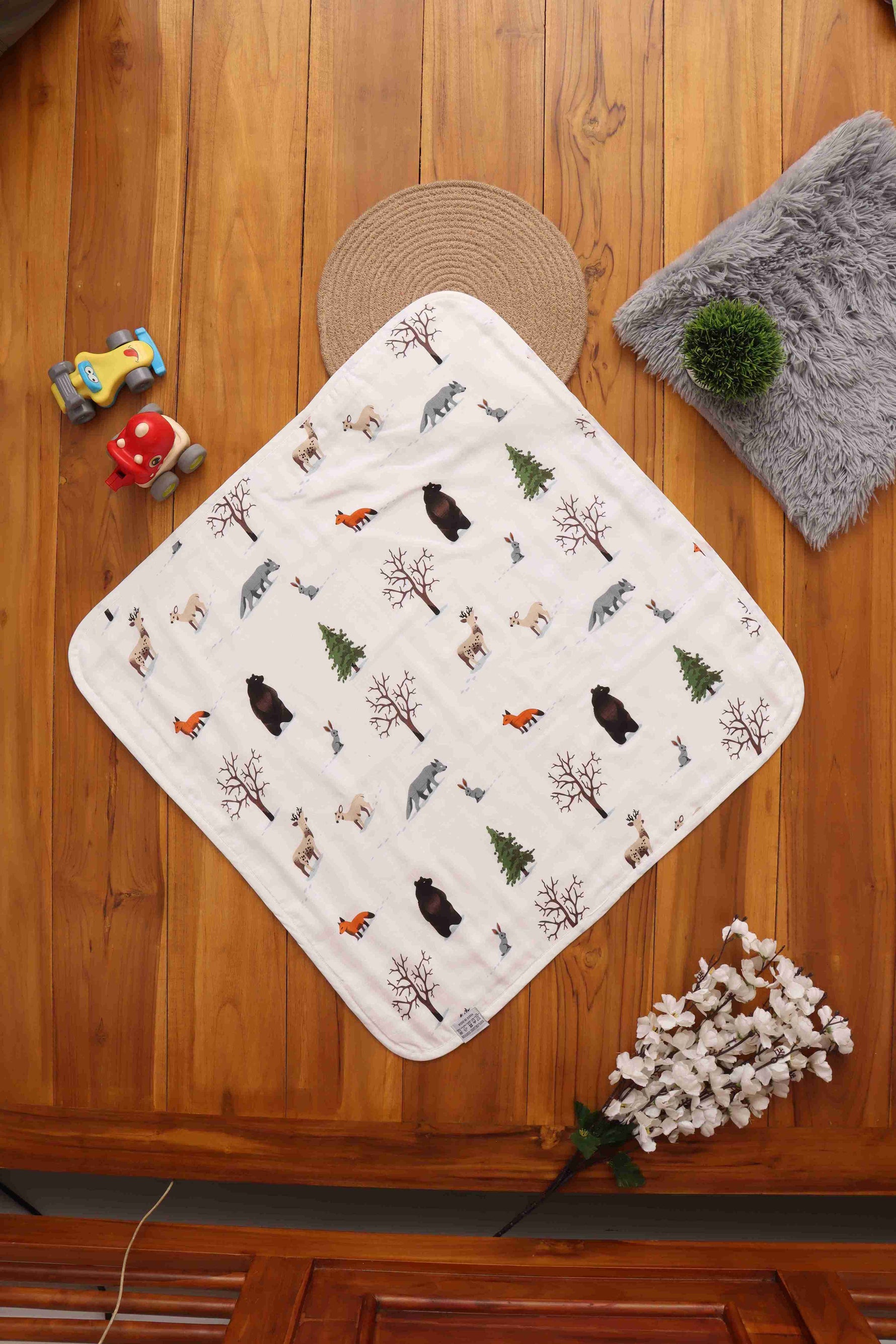 Chic Hooded Baby Towels with Fun Prints - Baby Essentials Boon Babies