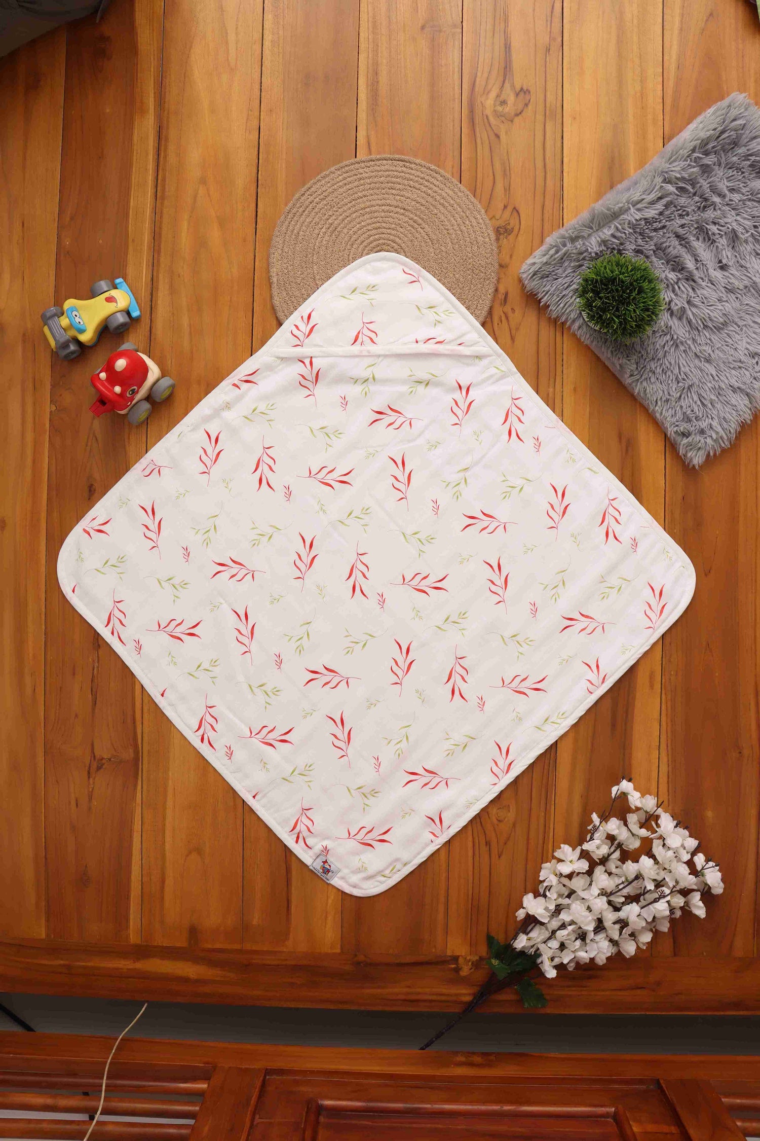 Chic Hooded Baby Towels with Fun Prints - Baby Essentials Boon Babies