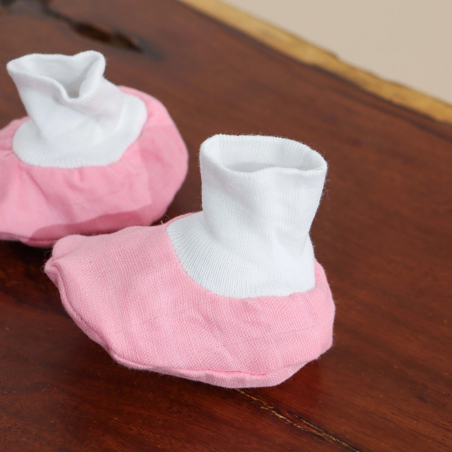 Everyday Essentials: Solid Color Baby Capset for Little Ones Boon Babies