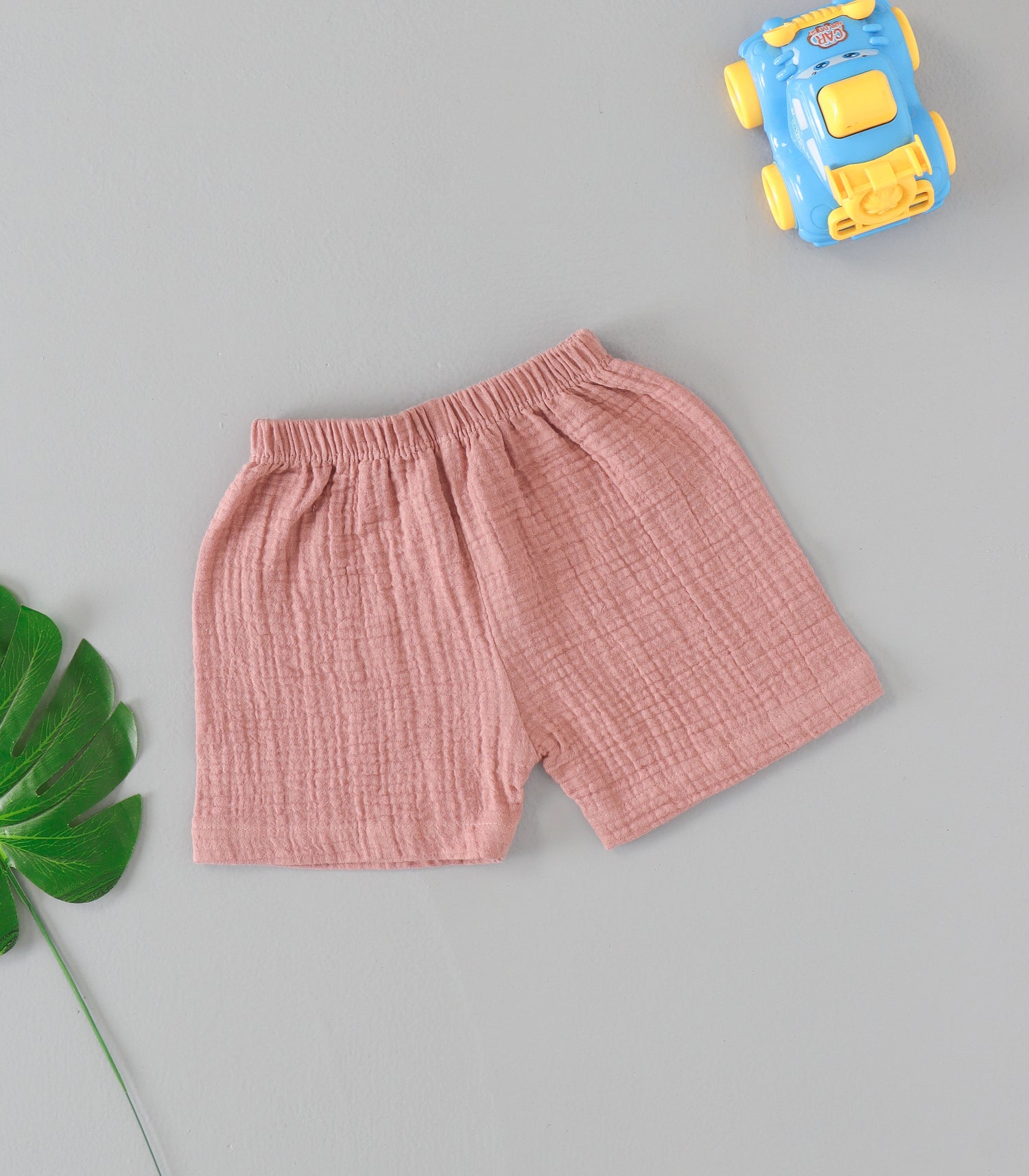Warm dusty rose muslin jabla & shorts set – soft, breathable & cozy outfit for babies aged 3–24 months.